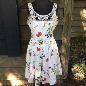BB Dakota Flirty Floral Cotton Dress